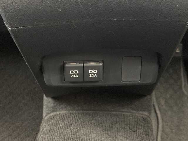 トヨタ シエンタ G クエロ 佐賀県 2019(令1)年 5.1万km ホワイトパールクリスタルシャイン モデリスタエアロ/純正ナビ/バックカメラ/両側パワースライドドア/プリクラッシュセーフティ/レーンキープアシスト/オートハイビーム/クリアランスソナー/ドライブレコーダー/ハーフレザーシート/プッシュスタート/スマートキー/LEDヘッドライト/フォグライト/社外アルミホイール