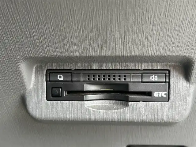 トヨタ プリウス α G 宮崎県 2012(平24)年 10万km ホワイトパールクリスタルシャイン /ナビ(NHBA-X62G)//TV/CD/DVD/Bluetooth//ビルトインETC//バックカメラ//オートライト//純正フロアマット//社外アルミホイール//ドアバイザー//プッシュスタート//電格ウィンカーミラー//ステアリングスイッチ