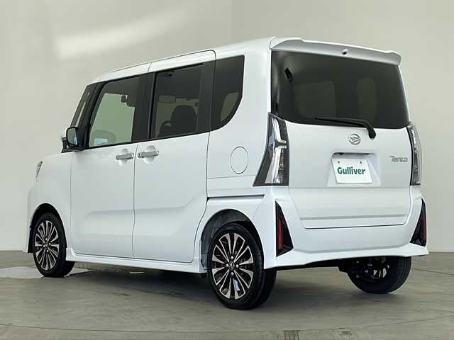 ダイハツ タント カスタム RS 鹿児島県 2024(令6)年 1万km シャイニングホワイトパール 純正7インチSDナビ/(BT/CD/DVD/AM/FM/フルセグTV)/スマートアシストIII/アラウンドビューモニター/バックカメラ/前席シートヒーター/両側パワースライドドア/オートマチックハイビーム/レーンキープアシスト/前後コーナーセンサー/純正ドライブレコーダー/ステアリングスイッチ/電動パーキングブレーキ/オートホールド/アイドリングストップ/スペアキー/純正フロアマット/純正15インチアルミホイール/純正LEDヘッドライト