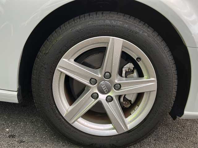 アウディ Ａ３ SB 30TFSI シグネチャーED 京都府 2020(令2)年 1.1万km 白 ワンオーナー/純正ナビ/フルセグTV/FM/AM/CD/DVD/SD/AUX/USB/バックカメラ/レーダークルーズコントロール/コーナーセンサー/衝突軽減防止/レーンアシスト/Audiプレセンス/Audiサイドアシスト/電動パーキングブレーキ/プッシュスタート/オートライト/オートワイパー/前後ドラレコ/ETC/純正フロアマット/純正１６インチAW/スマートスペアキー×１