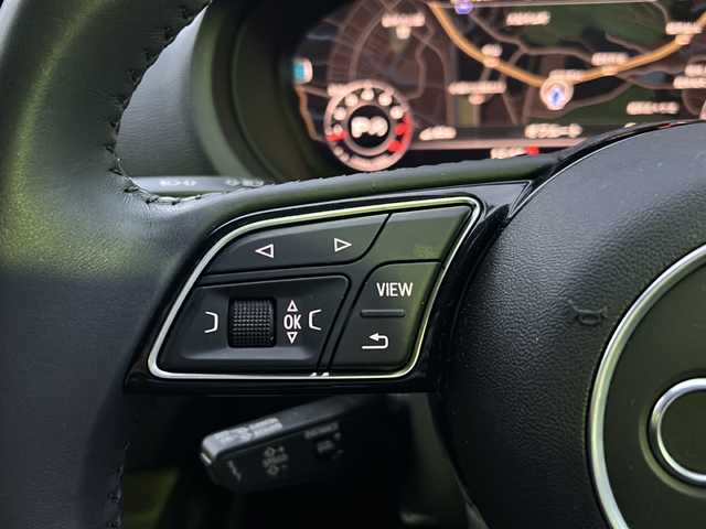 アウディ Ａ３ SB 30TFSI シグネチャーED 京都府 2020(令2)年 1.1万km 白 ワンオーナー/純正ナビ/フルセグTV/FM/AM/CD/DVD/SD/AUX/USB/バックカメラ/レーダークルーズコントロール/コーナーセンサー/衝突軽減防止/レーンアシスト/Audiプレセンス/Audiサイドアシスト/電動パーキングブレーキ/プッシュスタート/オートライト/オートワイパー/前後ドラレコ/ETC/純正フロアマット/純正１６インチAW/スマートスペアキー×１