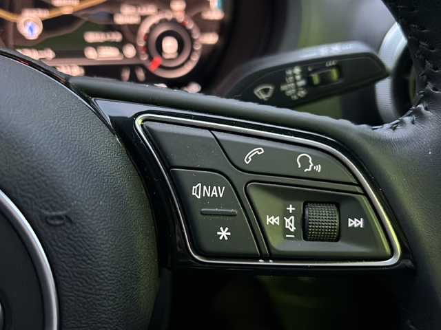 アウディ Ａ３ SB 30TFSI シグネチャーED 京都府 2020(令2)年 1.1万km 白 ワンオーナー/純正ナビ/フルセグTV/FM/AM/CD/DVD/SD/AUX/USB/バックカメラ/レーダークルーズコントロール/コーナーセンサー/衝突軽減防止/レーンアシスト/Audiプレセンス/Audiサイドアシスト/電動パーキングブレーキ/プッシュスタート/オートライト/オートワイパー/前後ドラレコ/ETC/純正フロアマット/純正１６インチAW/スマートスペアキー×１