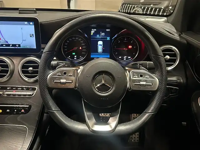 メルセデス・ベンツ ＧＬＣ２２０ d 4マチック AMGライン 道央・札幌 2019(令1)年 4.1万km ポーラホワイト ４WD/パノラミックスライディングルーフ/AMGライン/純正ランニングボード/レーダーセーフティパッケージ/純正メモリナビ/フルセグTV/360°カメラ/ハーフレザーシート/シートヒーター/禁煙車
