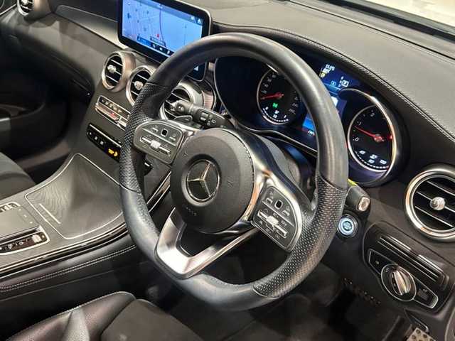 メルセデス・ベンツ ＧＬＣ２２０ d 4マチック AMGライン 道央・札幌 2019(令1)年 4.1万km ポーラホワイト ４WD/パノラミックスライディングルーフ/AMGライン/純正ランニングボード/レーダーセーフティパッケージ/純正メモリナビ/フルセグTV/360°カメラ/ハーフレザーシート/シートヒーター/禁煙車