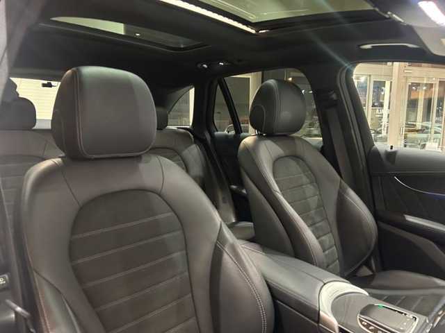 メルセデス・ベンツ ＧＬＣ２２０ d 4マチック AMGライン 道央・札幌 2019(令1)年 4.1万km ポーラホワイト ４WD/パノラミックスライディングルーフ/AMGライン/純正ランニングボード/レーダーセーフティパッケージ/純正メモリナビ/フルセグTV/360°カメラ/ハーフレザーシート/シートヒーター/禁煙車