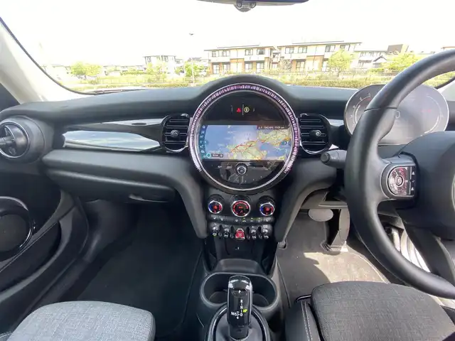 ＭＩＮＩ ミニ クーパー SD 福岡県 2022(令4)年 3.2万km グレー ・アクティブクルーズコントロール/・純正HDDナビ/USB/Bluetooth/・バックカメラ/・ハーフレザーシート/シートヒーター/・前後ドライブレコーダー/・ETC/・純正17AW/・プッシュスタート/・パーキングアシスト/・アイドリングストップ/・スマートキー/・スペアキー/・レーンキープアシスト/・オートライト/・ＬＥＤライト/・保証書/・取扱説明書/・記録簿