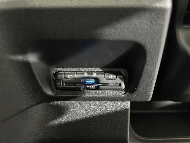ホンダ Ｎ ＢＯＸ カスタム コーディネートスタイル 佐賀県 2024(令6)年 1.9万km プラチナホワイトパール 純正9インチホンダGathersナビ/フルセグTV/DVD/CD/Bluetooth/バックカメラ/衝突被害軽減システム/レーダークルーズコントロール/レーンアシスト/クリアランスソナー/先行車発進告知機能/ロードサインアシスト/オートライト/オートマチックハイビーム/電子パーキング/ブレーキホールド/カーテンエアバッグ/LED ヘッドライト/フォグライト/両側パワースライドドア/前方ドライブレコーダー/ビルトインEETC/後席サンシェード/シートバックテーブル/運転席・助手席シートヒーター/ISOFIX対応シート/合皮シート/純正14インチアルミホイール/純正フロアマット/ステアリングスイッチ/ウィンカーミラー