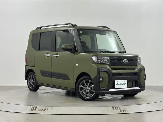 ダイハツ タント ファンクロス 埼玉県 2024(令6)年 0.8万km フォレストカーキメタリック 社外7型ナビ/（BT/フルTV/CD/DVD/SD）/全方位カメラ/スマートアシストIII/・衝突回避支援ブレーキ機能/・誤発進抑制制御機能/・車線逸脱警報機能/・先行車発進お知らせ機能/・オートハイビーム/・コーナーセンサー/両側パワースライドドア/シートヒーターDN席/純正アルミホイール/LEDライト/スペア1本HDDナビ