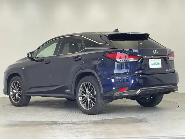 レクサス ＲＸ 450h Fスポーツ 栃木県 2022(令4)年 1.8万km ディープブルーマイカ 4WD/純正ナビ/(フルセグTV・Bluetooth・CD・DVD・USB)/全方位カメラ/バックカメラ/ムーンルーフ/レクサスセーフティシステム+/ ・衝突軽減システム/ ・レーンキープアシスト/ ・オートクルーズコントロール/ ・オートハイビーム/前後コーナーセンサー/ヘッドアップディスプレイ/ブラインドスポットモニター/電動リアゲート　/前席パワーシート/本革シート/前席シートヒーター・シートクーラー/トノカバー/LEDヘッドライト/オートライト/フロントフォグランプ/純正アルミホイール/純正フロアマット/スマートキー/スペアキー1本/禁煙車/取扱説明書/保証書