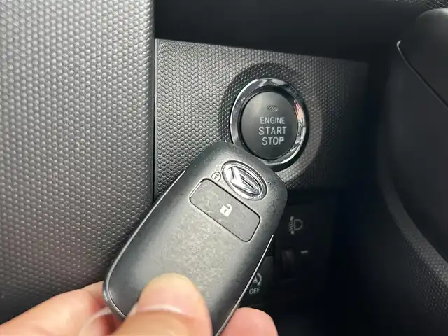 ダイハツ タフト X 鹿児島県 2022(令4)年 2.5万km フォレストカーキメタリック 純正SDナビ　NSZN-W59G/【Bluetooth/フルセグTV/CD/DVD】/スカイフィールトップ/LEDヘッドライト/ドアバイザー/アイドリングストップ/USBポート/スマートキー/ETC/オートエアコン