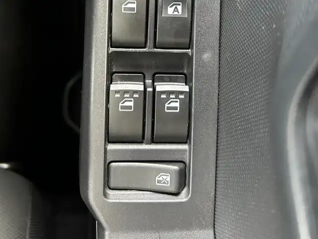 ダイハツ タフト X 鹿児島県 2022(令4)年 2.5万km フォレストカーキメタリック 純正SDナビ　NSZN-W59G/【Bluetooth/フルセグTV/CD/DVD】/スカイフィールトップ/LEDヘッドライト/ドアバイザー/アイドリングストップ/USBポート/スマートキー/ETC/オートエアコン