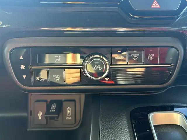 ホンダ Ｎ ＢＯＸ カスタム G L ホンダセンシング 愛媛県 2018(平30)年 5.7万km ブリリアントスポーティブルーメタリック2トーン 純正8型ナビ(Bluetooth/フルセグTV)/バックカメラ/両側電動スライド/ホンダセンシング/衝突被害軽減装置/車線逸脱防止装置/アダプティブクルーズコントロール/LEDヘッドライト/オートマチックハイビーム/アイドリングストップ/前後ドライブレコーダー/ドアバイザー/電格ミラー/ステアリングリモコン/USB入力端子/後席サンシェイド/現状サマー(純正AW)(155/65/R14)/YOKOHAMA BluEarth-RV RV03CK/禁煙車