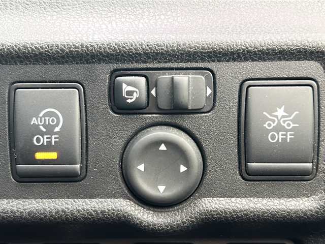 日産 ノート X Vセレクション 山形県 2020(令2)年 2.7万km ダークメタルグレー 禁煙車/エマージェンシーブレーキ/レーンキープアシスト/横滑り防止装置/純正ナビ/（Bluetooth/CD/DVD/フルセグ)/アラウンドビューモニター/前後コーナーセンサー/オートライト/純正ドライブレコーダー/デジタルインナーミラー/ステアリングスイッチ/ETC/電動格納ウィンカーミラー/スマートキー×2/ドアバイザー