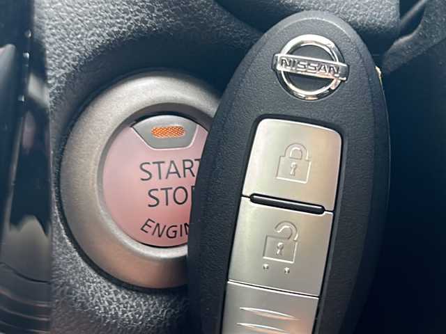 日産 ノート X Vセレクション 山形県 2020(令2)年 2.7万km ダークメタルグレー 禁煙車/エマージェンシーブレーキ/レーンキープアシスト/横滑り防止装置/純正ナビ/（Bluetooth/CD/DVD/フルセグ)/アラウンドビューモニター/前後コーナーセンサー/オートライト/純正ドライブレコーダー/デジタルインナーミラー/ステアリングスイッチ/ETC/電動格納ウィンカーミラー/スマートキー×2/ドアバイザー