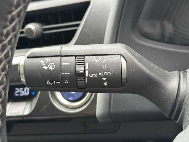 レクサス ＵＸ 250h バージョンC 大阪府 2022(令4)年 2.3万km ソニッククォーツ ナビ　/フルセグ　/Ｂｌｕｅｔｏｏｔｈ　/全方位カメラ　/レザーシート　/シートヒーター　/エアーシート　/ステアリングヒーター　/ブラインドスポットモニター　/メモリーシート　/前後ドライブレコーダー/ＥＴＣ/マット/カードキー