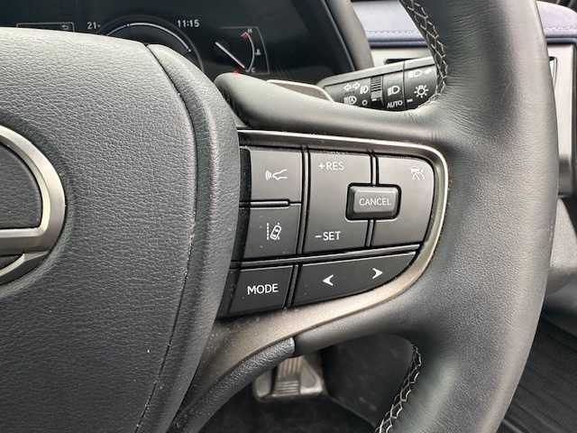 レクサス ＵＸ 250h バージョンC 大阪府 2022(令4)年 2.3万km ソニッククォーツ ナビ　/フルセグ　/Ｂｌｕｅｔｏｏｔｈ　/全方位カメラ　/レザーシート　/シートヒーター　/エアーシート　/ステアリングヒーター　/ブラインドスポットモニター　/メモリーシート　/前後ドライブレコーダー/ＥＴＣ/マット/カードキー