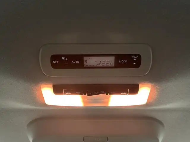 日産 セレナ e－パワー ハイウェイスター V 愛知県 2020(令2)年 5万km ブリリアントホワイトパール 禁煙車/純正10インチナビ/（CD/DVD/Bluetooth/フルセグTV/Blu-ray）/全方位カメラ/フリップダウンモニター/衝突軽減ブレーキ/プロパイロット/オートマチックハイビーム/レーンキープアシスト/追従式クルーズコントロール/ETC/前後ドライブレコーダー/両側パワースライドドア/純正16インチアルミホイール/純正フロアマット/スマートキー/スペアキー有/エンジンスターター/LEDヘッドライト