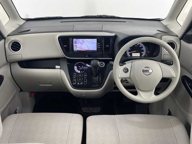 日産 デイズ ルークス X 埼玉県 2019(平31)年 3.3万km ホワイトパール 社外ナビ（CN-RE04WD）/（Ｂｌｕｅｔｏｏｔｈ・フルセグＴＶ・ＣＤ・ＤＶＤ・ＳＤ）/全方位カメラ/社外ドライブレコーダー/片側パワースライドドア/衝突軽減ブレーキ/レーンキープアシスト/横滑り防止装置/コーナーセンサー/アイドリングストップ/ロールサンシェード/LEDヘッドライト/オートライト/社外フロアマット/スマートキー/スペアキーｘ１
