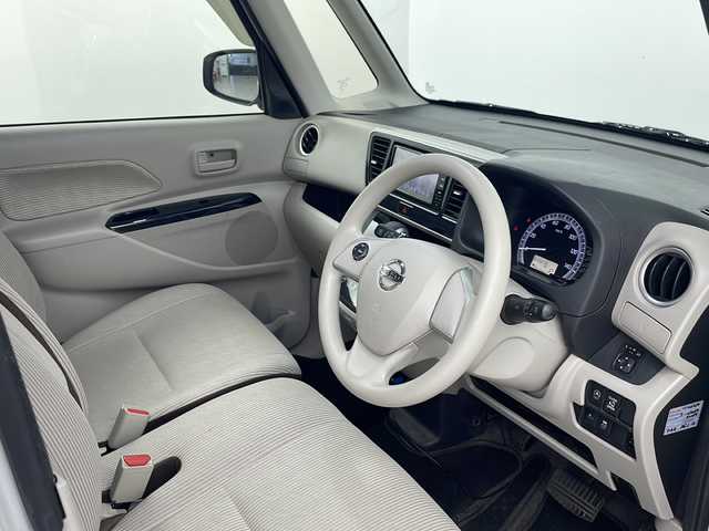 日産 デイズ ルークス X 埼玉県 2019(平31)年 3.3万km ホワイトパール 社外ナビ（CN-RE04WD）/（Ｂｌｕｅｔｏｏｔｈ・フルセグＴＶ・ＣＤ・ＤＶＤ・ＳＤ）/全方位カメラ/社外ドライブレコーダー/片側パワースライドドア/衝突軽減ブレーキ/レーンキープアシスト/横滑り防止装置/コーナーセンサー/アイドリングストップ/ロールサンシェード/LEDヘッドライト/オートライト/社外フロアマット/スマートキー/スペアキーｘ１