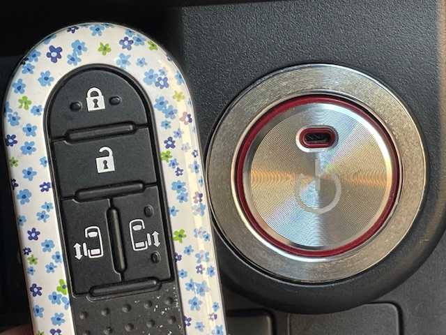 トヨタ ルーミー カスタムG S 茨城県 2017(平29)年 7.3万km レーザーブルークリスタルシャイン 純正ナビ/-BT/AM/FM/CD/TV　/衝突軽減システム　/フリップダウンモニター　/両側パワースライドドア /バックカメラ /コーナーセンサー /LEDヘッドライト /モデリスタエアロ /-フロント/サイド/リア/D席N席シートヒーター /前後ドライブレコーダー  /ETC/ウォークスルー/アイドリングストップ/サイドエアバッグ