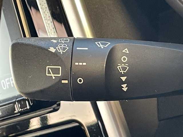 トヨタ ルーミー カスタムG S 茨城県 2017(平29)年 7.3万km レーザーブルークリスタルシャイン 純正ナビ/-BT/AM/FM/CD/TV　/衝突軽減システム　/フリップダウンモニター　/両側パワースライドドア /バックカメラ /コーナーセンサー /LEDヘッドライト /モデリスタエアロ /-フロント/サイド/リア/D席N席シートヒーター /前後ドライブレコーダー  /ETC/ウォークスルー/アイドリングストップ/サイドエアバッグ