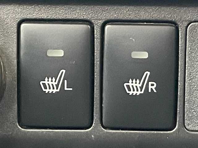 トヨタ ルーミー カスタムG S 茨城県 2017(平29)年 7.3万km レーザーブルークリスタルシャイン 純正ナビ/-BT/AM/FM/CD/TV　/衝突軽減システム　/フリップダウンモニター　/両側パワースライドドア /バックカメラ /コーナーセンサー /LEDヘッドライト /モデリスタエアロ /-フロント/サイド/リア/D席N席シートヒーター /前後ドライブレコーダー  /ETC/ウォークスルー/アイドリングストップ/サイドエアバッグ