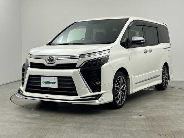 トヨタ ヴォクシー ZS 煌 三重県 2018(平30)年 6.8万km ホワイトパールクリスタルシャイン /アルパイン11インチナビ//バックカメラ//フルセグ//モデリスタエアロ//衝突軽減ブレーキ//車線逸脱システム//オートハイビーム//クルーズコントロール//両側パワースライドドア//アイドリングストップ//ETC//社外ア18インチAW//スマートキー