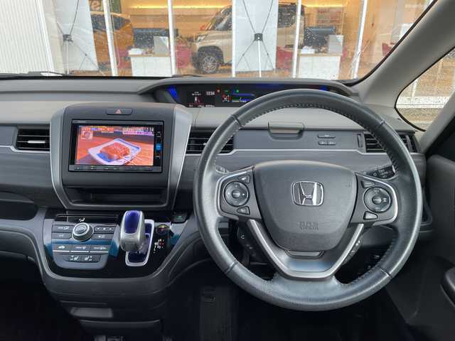 ホンダ フリード＋ ハイブリット EX 石川県 2017(平29)年 7万km ワイン 純正ナビ　フルセグＴＶ　バックカメラ　ＬＥＤヘッドライト　両側パワースライドドア　スマートキー　プッシュスタート　ハーフレザー　レーダークルーズ　ホンダセンシング　ＥＴＣ　シートヒーター