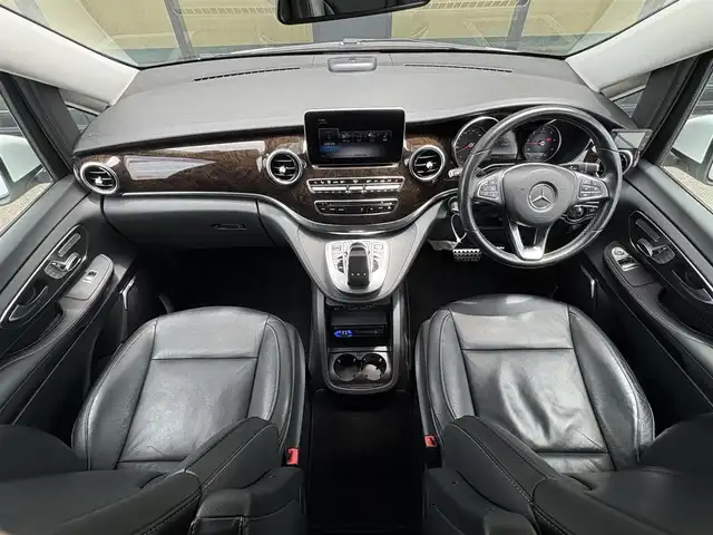 メルセデス・ベンツ Ｖ２２０ d アバンギャルド ロング 石川県 2015(平27)年 4.2万km ロッククリスタルホワイト レーダーセーフティパッケージ/・ブラインドスポットアシスト/・ディストロニックプラス/・レーンキーピングアシスト/・衝突警告システム/・アテンションアシスト/・レーンキープアシスト/純正HDDナビ/フリップダウンモニター/360°カメラ/フルセグ/ブルメスター/レザーシート/PWシート/シートヒーター/パドルシフト/ETC/両側パワースライドドア/コーナーセンサー/社外レーダー/Ｆドラレコ