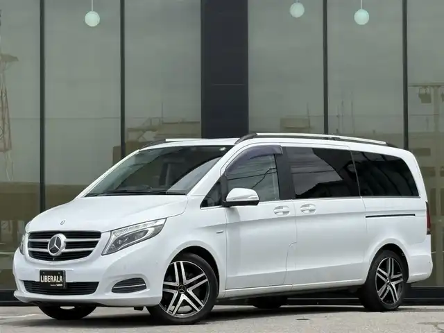 メルセデス・ベンツ Ｖ２２０ d アバンギャルド ロング 石川県 2015(平27)年 4.2万km ロッククリスタルホワイト レーダーセーフティパッケージ/・ブラインドスポットアシスト/・ディストロニックプラス/・レーンキーピングアシスト/・衝突警告システム/・アテンションアシスト/・レーンキープアシスト/純正HDDナビ/フリップダウンモニター/360°カメラ/フルセグ/ブルメスター/レザーシート/PWシート/シートヒーター/パドルシフト/ETC/両側パワースライドドア/コーナーセンサー/社外レーダー/Ｆドラレコ