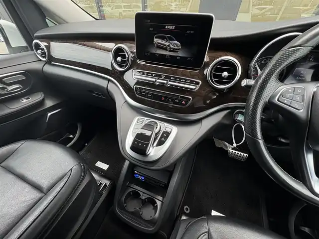 メルセデス・ベンツ Ｖ２２０ d アバンギャルド ロング 石川県 2015(平27)年 4.2万km ロッククリスタルホワイト レーダーセーフティパッケージ/・ブラインドスポットアシスト/・ディストロニックプラス/・レーンキーピングアシスト/・衝突警告システム/・アテンションアシスト/・レーンキープアシスト/純正HDDナビ/フリップダウンモニター/360°カメラ/フルセグ/ブルメスター/レザーシート/PWシート/シートヒーター/パドルシフト/ETC/両側パワースライドドア/コーナーセンサー/社外レーダー/Ｆドラレコ