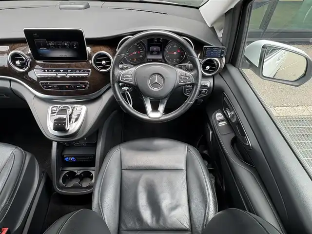 メルセデス・ベンツ Ｖ２２０ d アバンギャルド ロング 石川県 2015(平27)年 4.2万km ロッククリスタルホワイト レーダーセーフティパッケージ/・ブラインドスポットアシスト/・ディストロニックプラス/・レーンキーピングアシスト/・衝突警告システム/・アテンションアシスト/・レーンキープアシスト/純正HDDナビ/フリップダウンモニター/360°カメラ/フルセグ/ブルメスター/レザーシート/PWシート/シートヒーター/パドルシフト/ETC/両側パワースライドドア/コーナーセンサー/社外レーダー/Ｆドラレコ