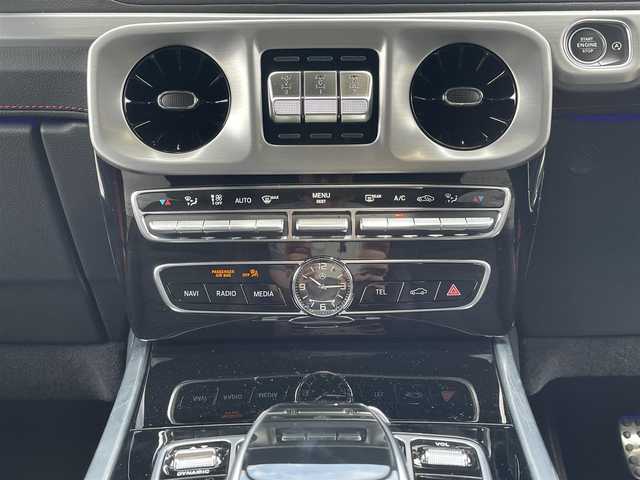 メルセデス・ベンツ ゲレンデヴァーゲン Ｇ３５０ｄ AMGライン 福岡県 2021(令3)年 2.3万km オブシディアンブラック ワンオーナー/純正ディーラーナビ/（Bluetooth対応/フルセグ/AM/AppleCarPlay）/サンルーフ/Burmesterサウンド/アラウンドビューモニター/360°カメラ/ドライブレコーダー（前方）/デフロック機能/ブラインドスポットアシスト/全席シートヒーター/前席パワーシート（メモリ付き）/クルーズコントロール/パドルシフト/ETC2.0/レザーシート/プッシュスタート/禁煙車/保証書/取扱説明書/スペアキー