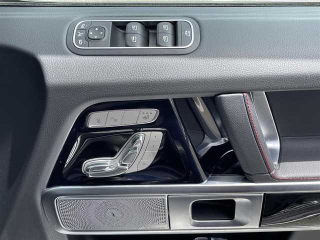 メルセデス・ベンツ ゲレンデヴァーゲン Ｇ３５０ｄ AMGライン 福岡県 2021(令3)年 2.3万km オブシディアンブラック ワンオーナー/純正ディーラーナビ/（Bluetooth対応/フルセグ/AM/AppleCarPlay）/サンルーフ/Burmesterサウンド/アラウンドビューモニター/360°カメラ/ドライブレコーダー（前方）/デフロック機能/ブラインドスポットアシスト/全席シートヒーター/前席パワーシート（メモリ付き）/クルーズコントロール/パドルシフト/ETC2.0/レザーシート/プッシュスタート/禁煙車/保証書/取扱説明書/スペアキー