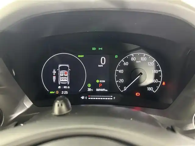 ホンダ ヴェゼル ハイブリッド e:HEV Z 佐賀県 2023(令5)年 7万km プラチナホワイトパール 社外7インチナビ/Bluetooth/バックカメラ/レーダークルーズコントロール/ブラインドスポットモニター/電動パーキングブレーキ/オートブレーキホールド/衝突被害軽減システム/コーナーセンサー/パワーバックドア/運転席シートヒーター/ステアリングヒーター/パドルシフト/純正18インチアルミホイール