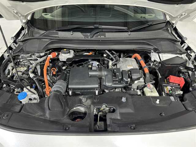 ホンダ ヴェゼル ハイブリッド e:HEV Z 佐賀県 2023(令5)年 7万km プラチナホワイトパール 社外7インチナビ/Bluetooth/バックカメラ/レーダークルーズコントロール/ブラインドスポットモニター/電動パーキングブレーキ/オートブレーキホールド/衝突被害軽減システム/コーナーセンサー/パワーバックドア/運転席シートヒーター/ステアリングヒーター/パドルシフト/純正18インチアルミホイール