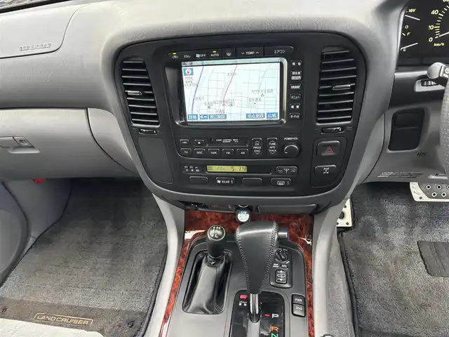 トヨタ ランドクルーザー VX－LTD Gセレクション 福岡県 2001(平13)年 5.9万km ダークブルーマイカ 盗難防止装置/ナビ/ワンセグTV/４WD/ガラスルーフ/純正フロアマット/純正アルミホイール/背面タイヤ/アルカンターラシート/パワーシート