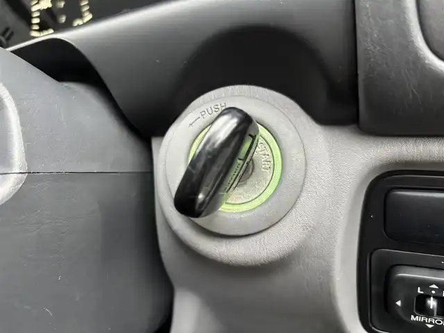 トヨタ ランドクルーザー VX－LTD Gセレクション 福岡県 2001(平13)年 5.9万km ダークブルーマイカ 盗難防止装置/ナビ/ワンセグTV/４WD/ガラスルーフ/純正フロアマット/純正アルミホイール/背面タイヤ/アルカンターラシート/パワーシート