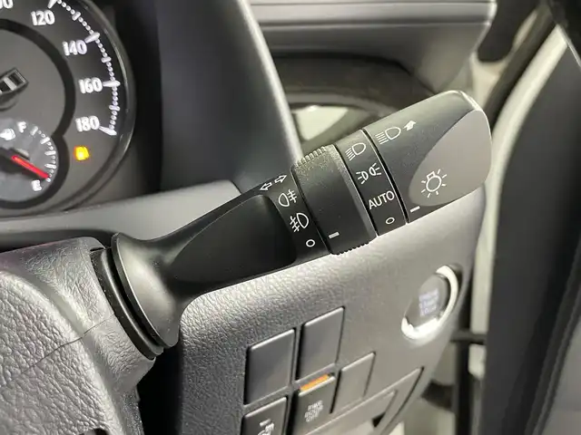 トヨタ アルファード S Cパッケージ 埼玉県 2015(平27)年 4.1万km ホワイトパールクリスタルシャイン 純正ナビ/（フルセグＴＶ・ＡＭ・ＦＭ・Ｂｌｕｅｔｏｏｔｈ）/全方位カメラ/後席フリップダウンモニター/モデリスタエアロ/ムーンルーフ/ビルトインETC/JBLサウンド/パワースライドドア（両側）/レーダークルーズコントロール/コーナーセンサー/パワーバックドア/LEDヘッドランプ/オートライト/フォグランプ/純正18インチアルミ/木目調/革巻きステアリングホイール/ステアリングヒーター/前後左右独立オートエアコン/革シート/シートヒーター/パワーシート/スマートエントリー/禁煙車