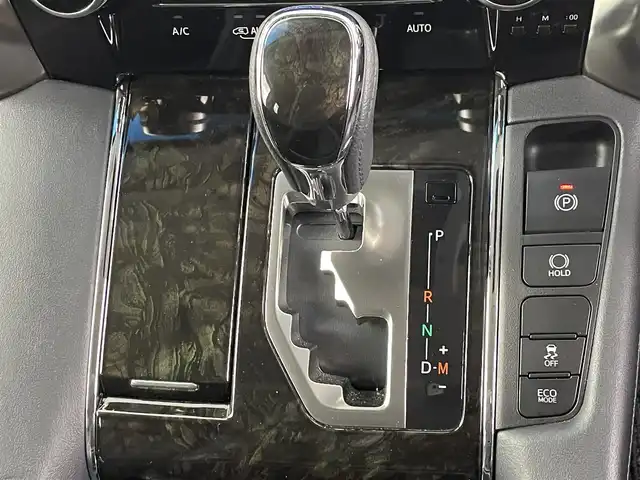 トヨタ アルファード S Cパッケージ 埼玉県 2015(平27)年 4.1万km ホワイトパールクリスタルシャイン 純正ナビ/（フルセグＴＶ・ＡＭ・ＦＭ・Ｂｌｕｅｔｏｏｔｈ）/全方位カメラ/後席フリップダウンモニター/モデリスタエアロ/ムーンルーフ/ビルトインETC/JBLサウンド/パワースライドドア（両側）/レーダークルーズコントロール/コーナーセンサー/パワーバックドア/LEDヘッドランプ/オートライト/フォグランプ/純正18インチアルミ/木目調/革巻きステアリングホイール/ステアリングヒーター/前後左右独立オートエアコン/革シート/シートヒーター/パワーシート/スマートエントリー/禁煙車