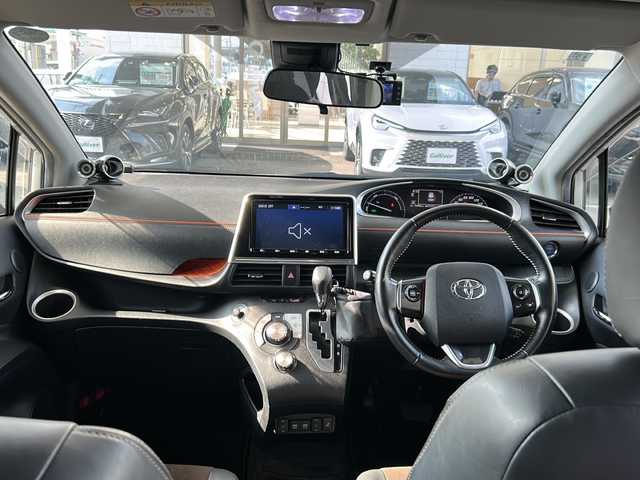 トヨタ シエンタ ハイブリッド G クエロ 京都府 2019(令1)年 7.3万km ヴィンテージブラウンパールクリスタルシャイン/ホワイトパールクリスタルシャイン 純正SDナビ /フルセグTV /トヨタセーフティセンス　/全方位カメラ　/フリップダウンモニター　/禁煙車　/両側パワスラ　/前後コーナーセンサー　/ビルトインETC2.0　/2トーン　/LEDヘッドライト/クーズコントロール/スマートキー/ハーフレザー/前席シートヒーター/前方社外ドライブレコーダー/　CSD-790FHG/（CSD-790FHG)/ウインカーミラー/アイドリングストップ/Bluetooth/CD再生機能/ウォークスルー/AW15インチ/（GRASS）/スタッドレスタイヤ/横滑り防止/レーンキープアシスト/盗難防止装置/オートライト/オートマチックハイビーム/Wエアバッグ