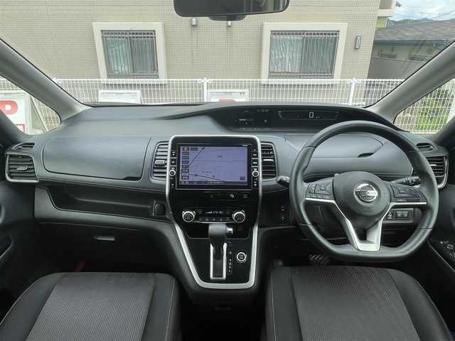 日産 セレナ ハイウェイスター G 山口県 2016(平28)年 7.1万km ブリリアントホワイトパール 9型ナビ フルセグTV CD DVD BD BT/フリップダウンモニター/アラウンドビューモニター/両側パワースライドドア/ETC/クルーズコントロール/スマートキー 2個/パーキングアシスト/LEDオートヘッドライト/フォグライト/ステアリングリモコン/衝突被害軽減ブレーキ/コーナーセンサー/W サイド カーテン エアバッグ/禁煙車