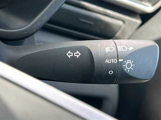 ダイハツ ロッキー X 愛知県 2023(令5)年 3.7万km ブラックマイカメタリック 純正9型ナビ/・Bluetooth/・CD/DVD/・USB接続/・フルセグテレビ/・SD音楽録音　/全方位モニター/ビルトインETC/前方ドライブレコーダー　/純正フロアマット　/前後コーナーセンサー/衝突軽減ブレーキ/レーンキープアシスト/オートマチックハイビーム　　/テレビキャンセラー /LEDヘッドライト /オートライト/ステアリングスイッチ /オートホールド /電動格納ミラー