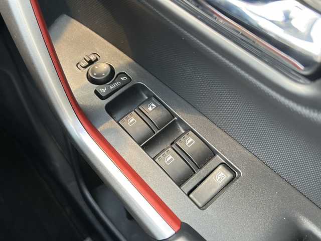 ダイハツ ロッキー X 愛知県 2023(令5)年 3.7万km ブラックマイカメタリック 純正9型ナビ/・Bluetooth/・CD/DVD/・USB接続/・フルセグテレビ/・SD音楽録音　/全方位モニター/ビルトインETC/前方ドライブレコーダー　/純正フロアマット　/前後コーナーセンサー/衝突軽減ブレーキ/レーンキープアシスト/オートマチックハイビーム　　/テレビキャンセラー /LEDヘッドライト /オートライト/ステアリングスイッチ /オートホールド /電動格納ミラー