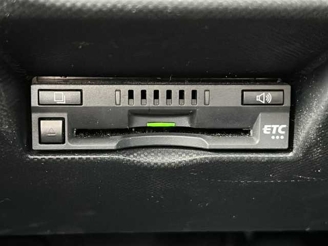 ダイハツ ロッキー X 愛知県 2023(令5)年 3.7万km ブラックマイカメタリック 純正9型ナビ/・Bluetooth/・CD/DVD/・USB接続/・フルセグテレビ/・SD音楽録音　/全方位モニター/ビルトインETC/前方ドライブレコーダー　/純正フロアマット　/前後コーナーセンサー/衝突軽減ブレーキ/レーンキープアシスト/オートマチックハイビーム　　/テレビキャンセラー /LEDヘッドライト /オートライト/ステアリングスイッチ /オートホールド /電動格納ミラー