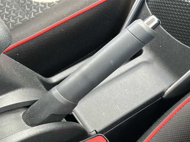 ダイハツ ロッキー X 愛知県 2023(令5)年 3.7万km ブラックマイカメタリック 純正9型ナビ/・Bluetooth/・CD/DVD/・USB接続/・フルセグテレビ/・SD音楽録音　/全方位モニター/ビルトインETC/前方ドライブレコーダー　/純正フロアマット　/前後コーナーセンサー/衝突軽減ブレーキ/レーンキープアシスト/オートマチックハイビーム　　/テレビキャンセラー /LEDヘッドライト /オートライト/ステアリングスイッチ /オートホールド /電動格納ミラー