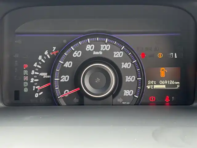 ホンダ ステップワゴン スパーダ Z クールスピリット 大分県 2014(平26)年 7万km プレミアムスパークルブラックパール ・ナビ(CD/DVD/BT/SD)/・バックカメラ/・フルセグテレビ/・フリップダウンモニター/・両側パワースライドドア/・ドライブレコーダー/・ETC/・クルーズコントロール/・パドルシフト/・ステアリングリモコン/・スマートキー/・プッシュスタートボタン/・純正アルミホイール