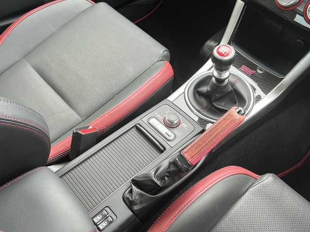 スバル ＷＲＸ ＳＴＩ STI タイプS 千葉県 2017(平29)年 4.8万km WRブルーパール 純正ナビ/フルセグＴＶ/ＣＤ、ＤＶＤ、ＳＤ、ＵＳＢ、Ｂｌｕｅｔｏｏｔｈ/ワンオーナー/ＥＴＣ/ＤＩＡＴＯＮＥ　ＳＯＵＮＤ/レザーシート/シートヒーター/メモリシート/純正ＳＴＩエアロパーツ/純正アルミホイール/純正フロアマット/アドバンスドセーフティパッケージ/スペアキー/スマートキー