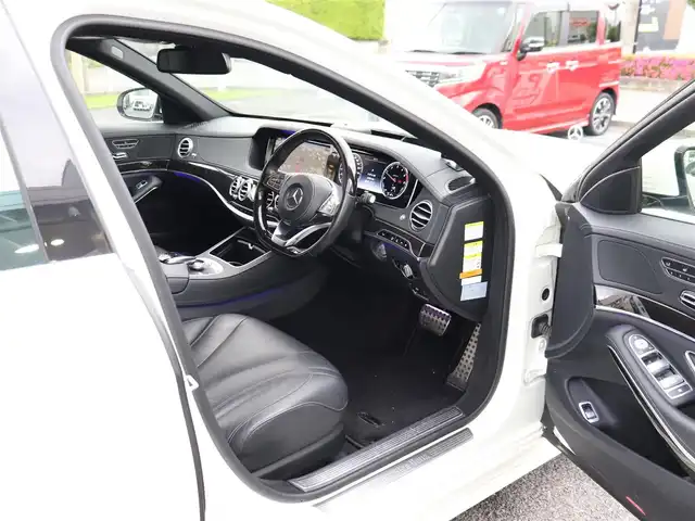 メルセデス・ベンツ Ｓ３００ ハイブリッド AMGライン 神奈川県 2016(平28)年 7.8万km パール レーダーセーフティパッケージ/360度カメラシステム/アクティブパーキングアシスト/パノラミックスライディングサンルーフ/プライバシーガラス/ヘッドアップディスプレイ/19インチ純正AW/革シート/パワーシート（前席）/シートヒーター（前席/後席）/エアバランスパッケージ/ステンレス製ペダル/イージークローザー（トランクフード）/COMANDシステム/10スピーカー/保証書、取説/スペアスマートキー