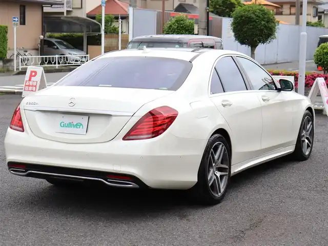 メルセデス・ベンツ Ｓ３００ ハイブリッド AMGライン 神奈川県 2016(平28)年 7.8万km パール レーダーセーフティパッケージ/360度カメラシステム/アクティブパーキングアシスト/パノラミックスライディングサンルーフ/プライバシーガラス/ヘッドアップディスプレイ/19インチ純正AW/革シート/パワーシート（前席）/シートヒーター（前席/後席）/エアバランスパッケージ/ステンレス製ペダル/イージークローザー（トランクフード）/COMANDシステム/10スピーカー/保証書、取説/スペアスマートキー